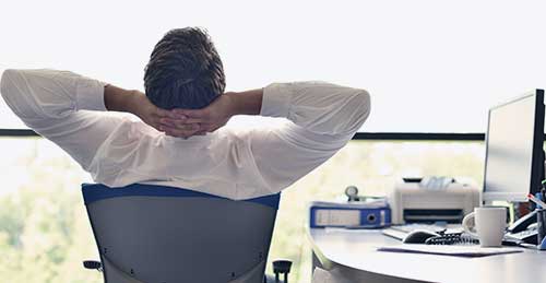 img-man-office-relax